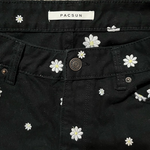 PacSun High Rise Festival Floral Denim Shorts - Picture 3 of 3